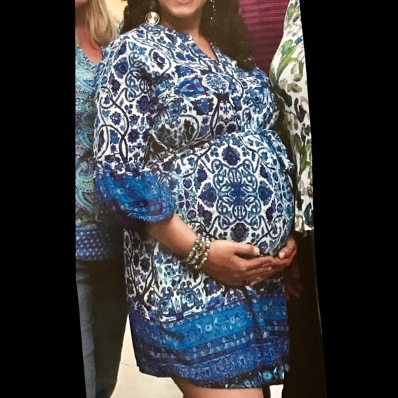 Maternity dress- Collective Concepts - Picture 1 of 4